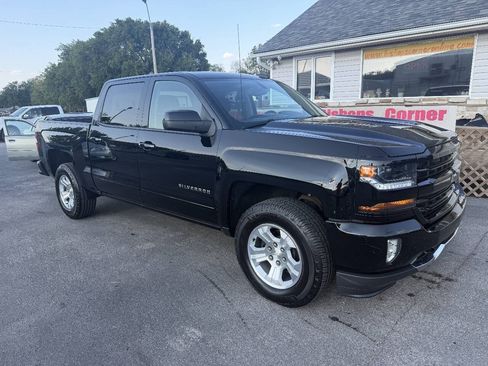 Used 2018 Chevrolet Silverado 1500 LT w/ All Star Edition AWD/4WD image 2