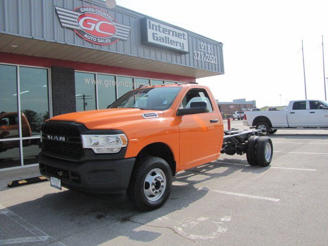 Used 2019 RAM 3500 Tradesman RWD image 1