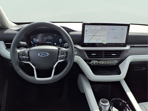 New 2026 Ford Explorer Platinum AWD/4WD image 4