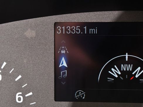 Used 2022 Ford Escape SE w/ SE Sport Appearance Package image 27