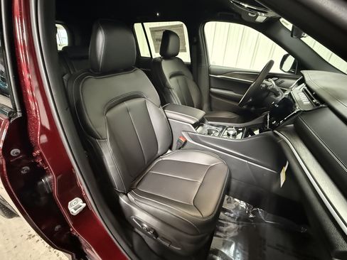 New 2026 Jeep Grand Cherokee Limited AWD/4WD image 12