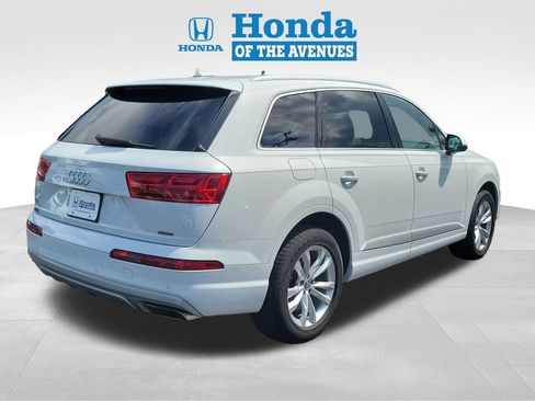 Used 2017 Audi Q7 2.0T Premium AWD/4WD image 4
