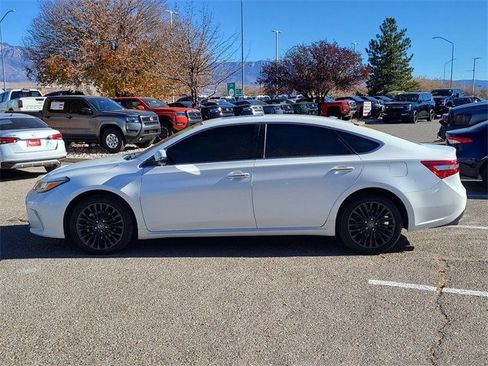Used 2016 Toyota Avalon XLE image 7