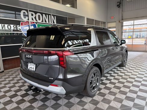 New 2026 Kia Carnival EX image 6