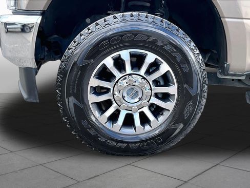 Used 2022 Ford F350 Lariat AWD/4WD image 14
