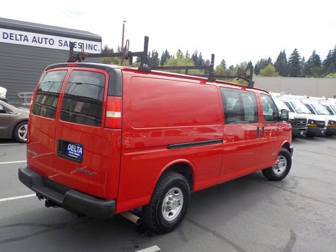 Used 2005 Chevrolet Express 3500 Extended RWD image 8