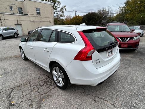 Used 2015 Volvo V60 T5 Premier image 10