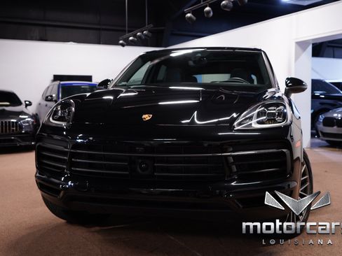 Used 2023 Porsche Cayenne Platinum Edition w/ Assistance Package AWD/4WD image 1