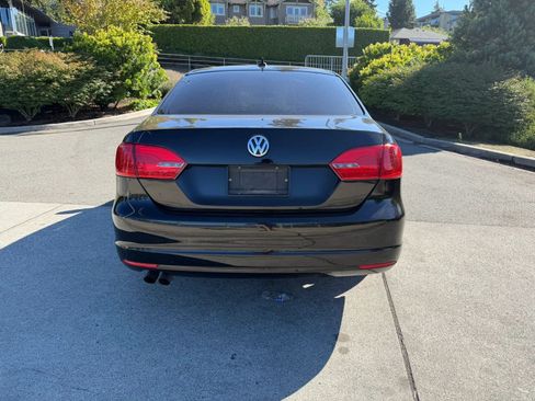 Used 2013 Volkswagen Jetta SE FWD image 5
