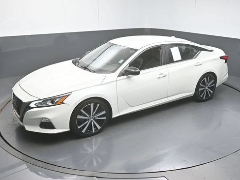Used 2019 Nissan Altima 2.5 SR FWD image 43