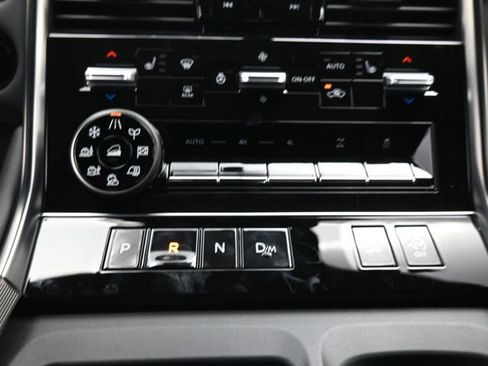 Used 2025 Nissan Armada PRO-4X image 13