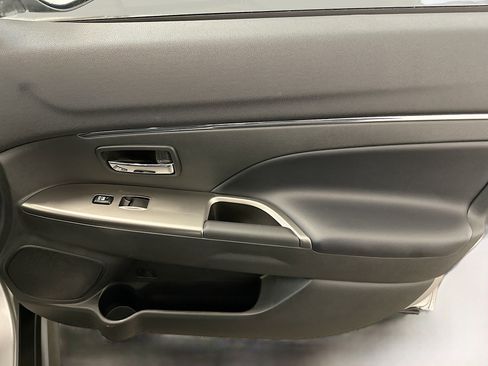 Used 2025 Mitsubishi Outlander Sport SE AWD/4WD image 32