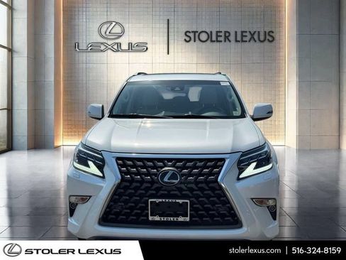 Used 2023 Lexus GX 460 Premium w/ Premium Package AWD/4WD image 2