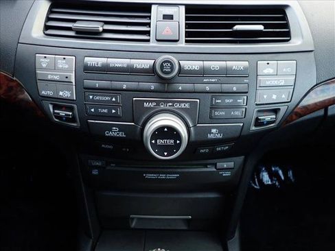 Used 2010 Honda Crosstour EX-L image 18