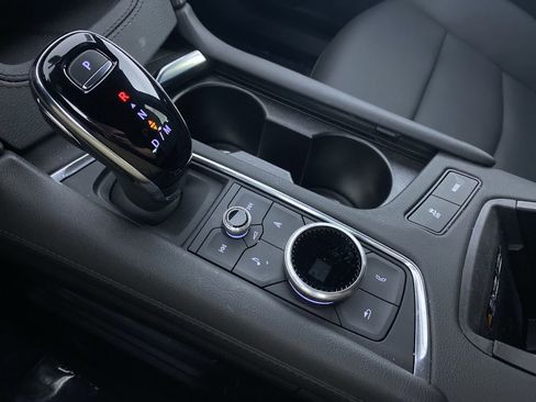 Certified 2025 Cadillac XT6 Premium Luxury w/ Technology Package image 7