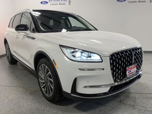Used 2023 Lincoln Corsair Reserve AWD/4WD image 39