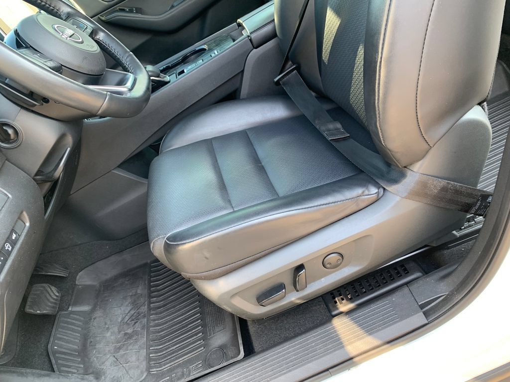Used 2023 Nissan Rogue SV w/ SV Premium B Package FWD image 25