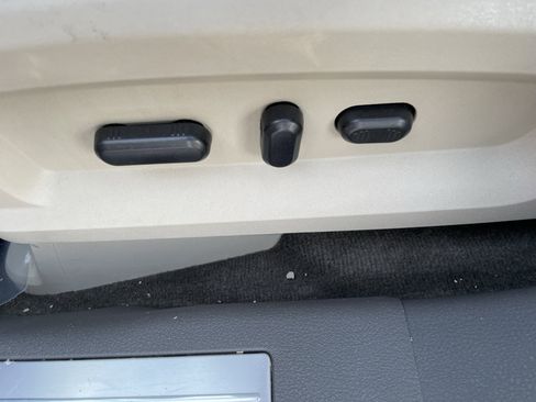 Used 2013 Ford Edge Limited image 14