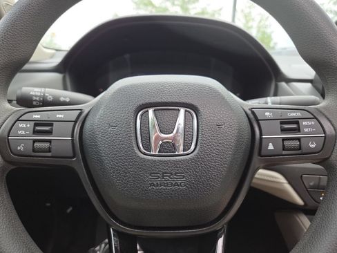 Certified 2025 Honda Accord SE image 29