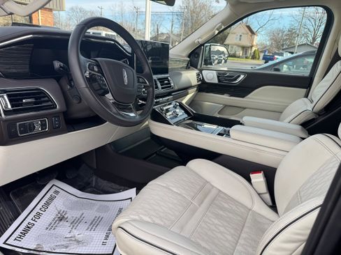 Used 2024 Lincoln Navigator L Black Label AWD/4WD image 12