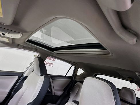 Certified 2018 Toyota RAV4 XLE image 11