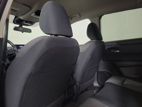 Used 2024 Nissan Rogue SV FWD image 13