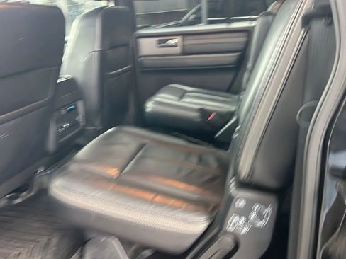 Used 2015 Ford Expedition EL Platinum image 34