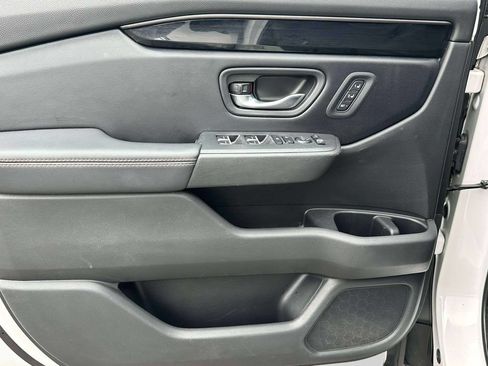 Used 2023 Honda Pilot TrailSport image 16