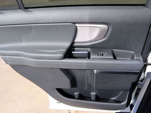 New 2026 Ford Expedition Active image 23