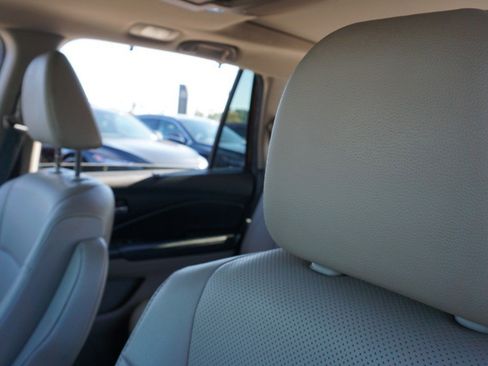 Used 2019 Honda Pilot Elite image 25
