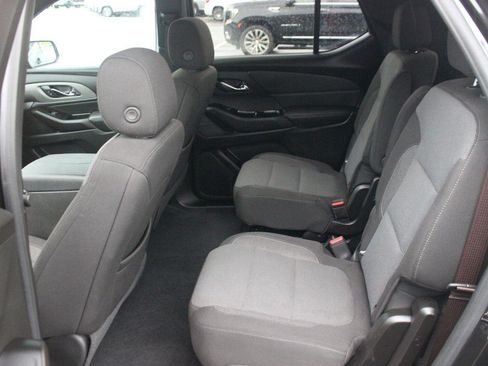 Used 2023 Chevrolet Traverse LT w/ LPO, Cargo Package AWD/4WD image 33
