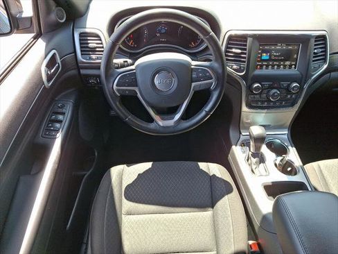 Certified 2021 Jeep Grand Cherokee Laredo image 22