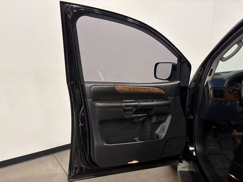 Used 2012 Nissan Armada Platinum AWD/4WD image 10