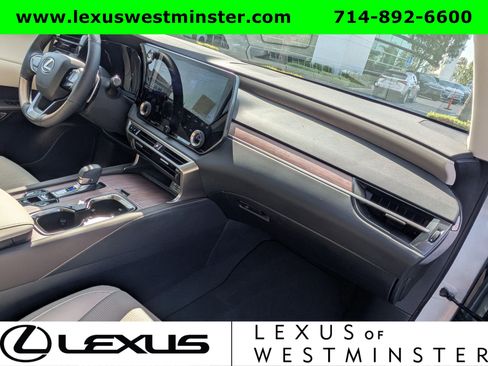 Used 2025 Lexus RX 350 w/ Convenience Package image 6