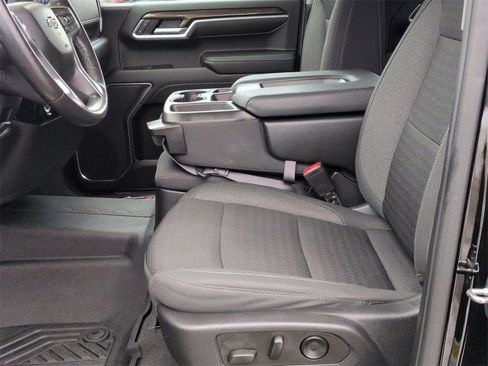 Certified 2022 Chevrolet Silverado 1500 RST image 18