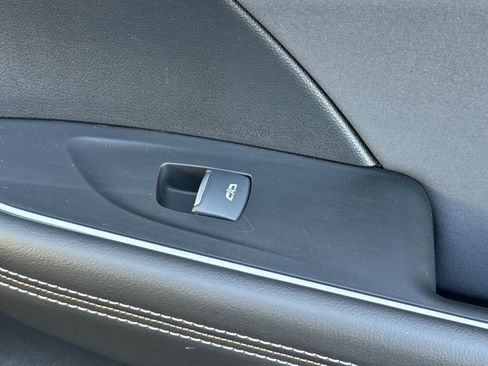 Used 2025 Buick Envision Sport Touring image 20