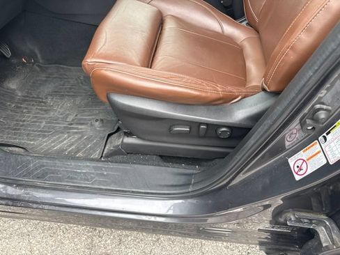 Used 2019 Subaru Ascent Touring w/ Popular Package #2 AWD/4WD image 8