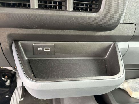Used 2024 Chevrolet Brightdrop 600 w/ Battery Pack, Max Range AWD/4WD image 18