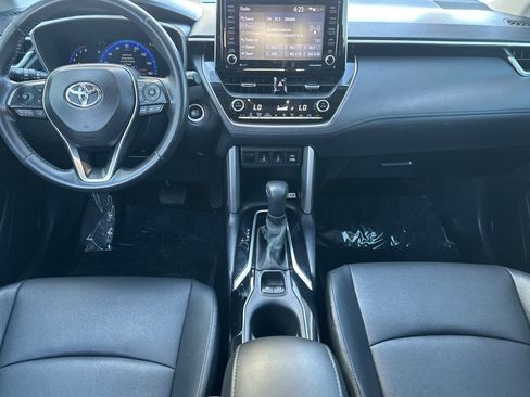 Used 2022 Toyota Corolla Cross XLE w/ Black Badges Package (TMS) FWD image 13