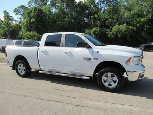 Used 2019 RAM 1500 Classic SLT AWD/4WD image 2