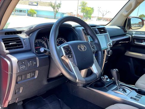 Used 2024 Toyota 4Runner Limited AWD/4WD image 2