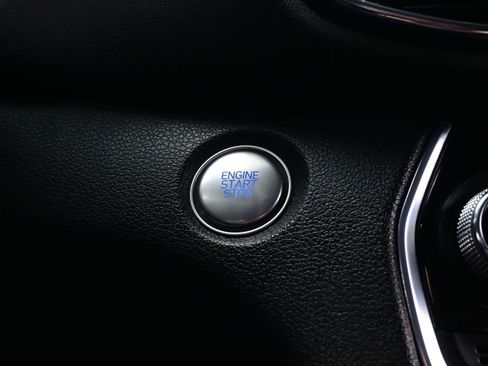 Used 2019 Hyundai Santa Fe SEL image 22