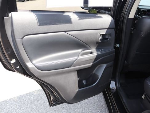 Used 2019 Mitsubishi Outlander GT AWD/4WD image 10