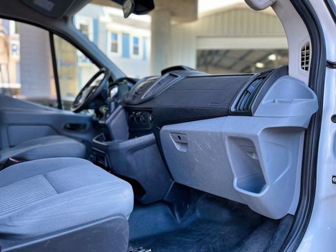 Used 2018 Ford Transit 250 130 Low Roof RWD image 28