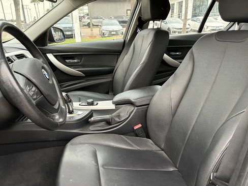 Used 2016 BMW 320i Sedan image 11