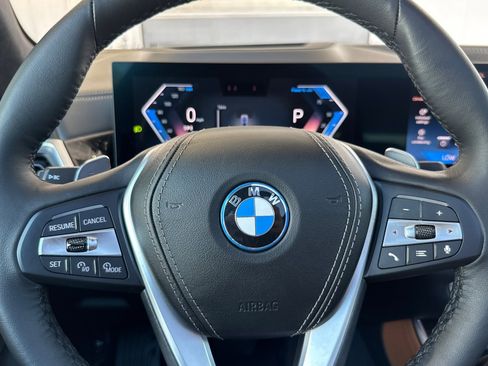 Used 2024 BMW X5 xDrive50e w/ Premium Package AWD/4WD image 31