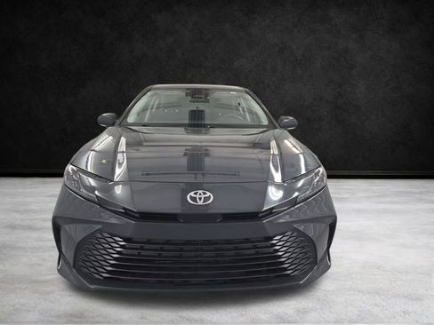 Used 2025 Toyota Camry LE image 4