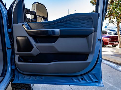 Used 2026 Ford F450 Platinum w/ Platinum Plus Package image 37