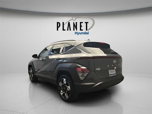 Certified 2025 Hyundai Kona SEL image 6