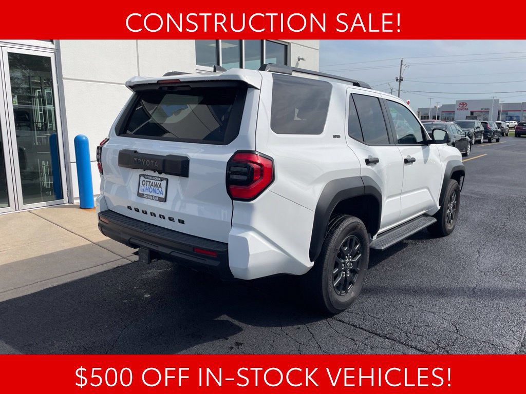 Used 2025 Toyota 4Runner SR5 AWD/4WD image 5